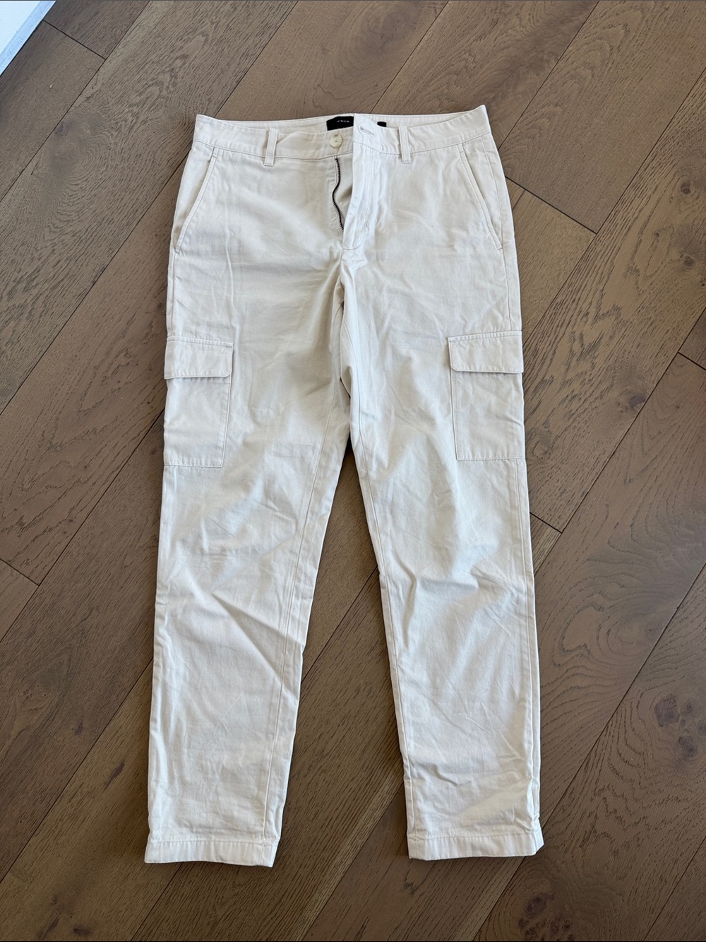 VINCE Men's Cream Cargo Pants in Size 31